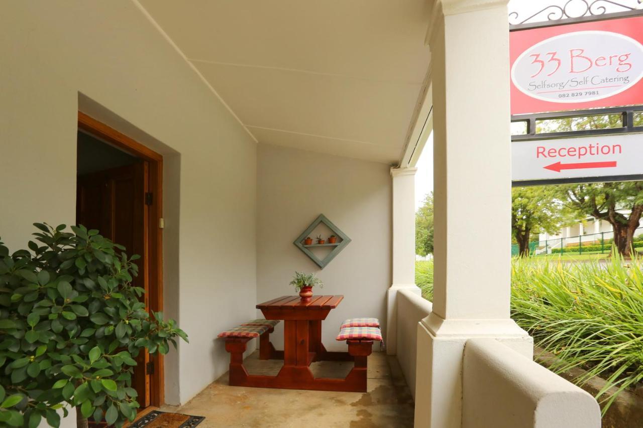 33 Berg Selfcatering Hotel สเวลเลนดาม ภายนอก รูปภาพ